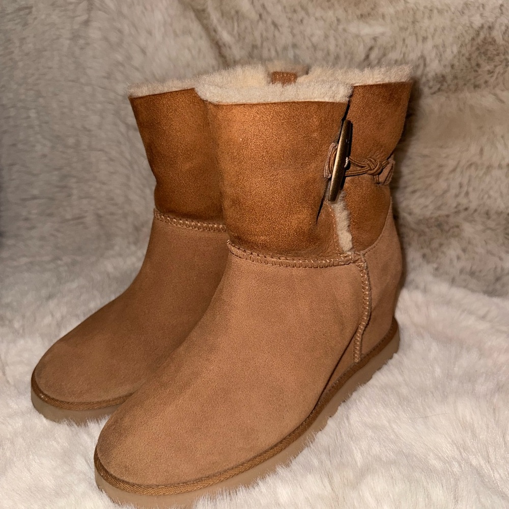 UGG Femme Toggle Wedge Booties